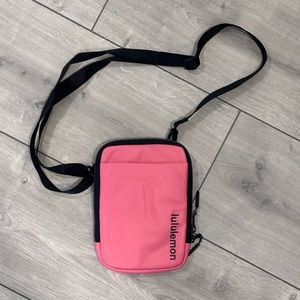 Lululemon Easy Access Crossbody bag in Guava - Never used!